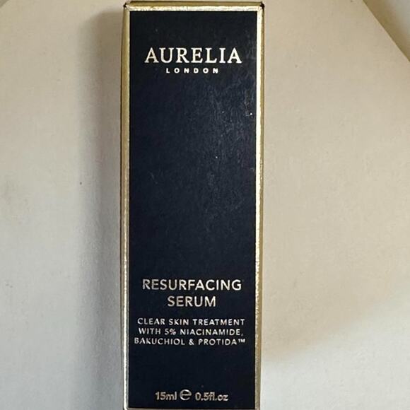 Aurelia London Resurfacing Serum - Picture 3 of 8